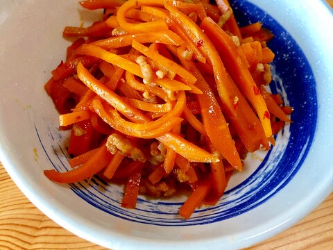 豆板醤でピリ辛☆豚ひき肉と人参のきんぴら